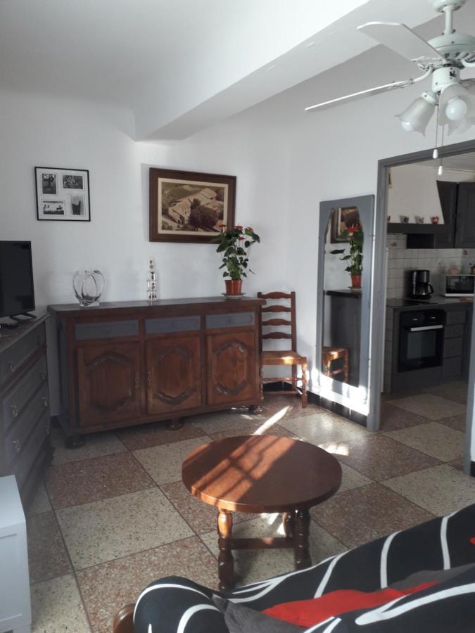 Le Rebattu 3 Apartment Raphele ภายนอก รูปภาพ