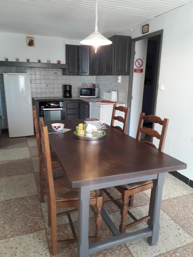 Le Rebattu 3 Apartment Raphele ภายนอก รูปภาพ